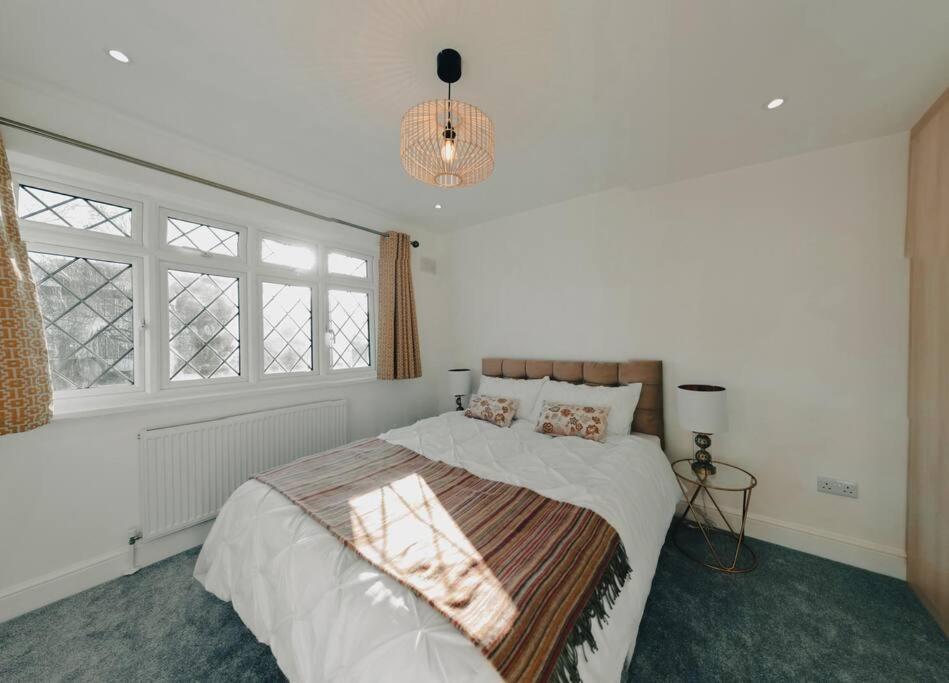 Homely & Peaceful Living Space Morden  Exterior photo